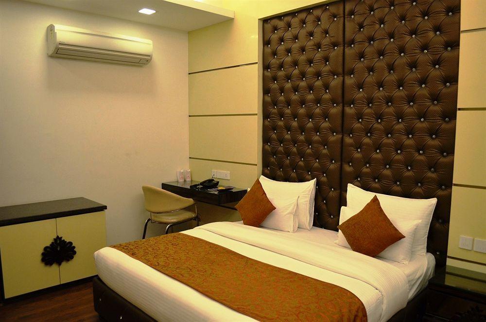 Hotel Metro View Delhi  Eksteriør billede