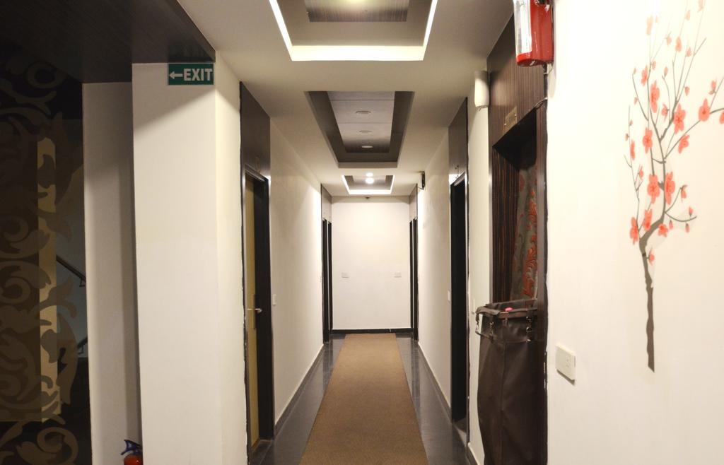Hotel Metro View Delhi  Eksteriør billede
