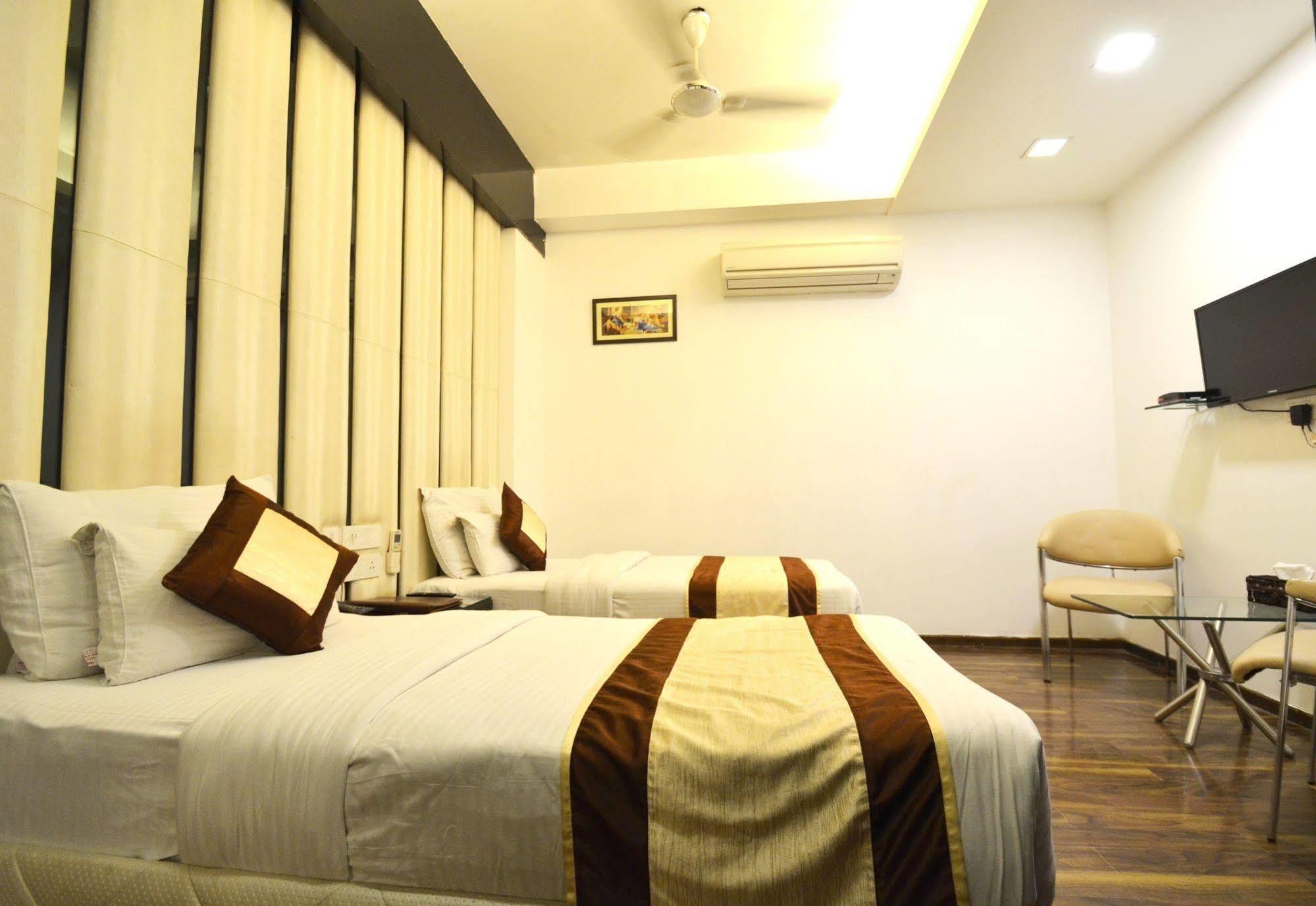 Hotel Metro View Delhi  Eksteriør billede