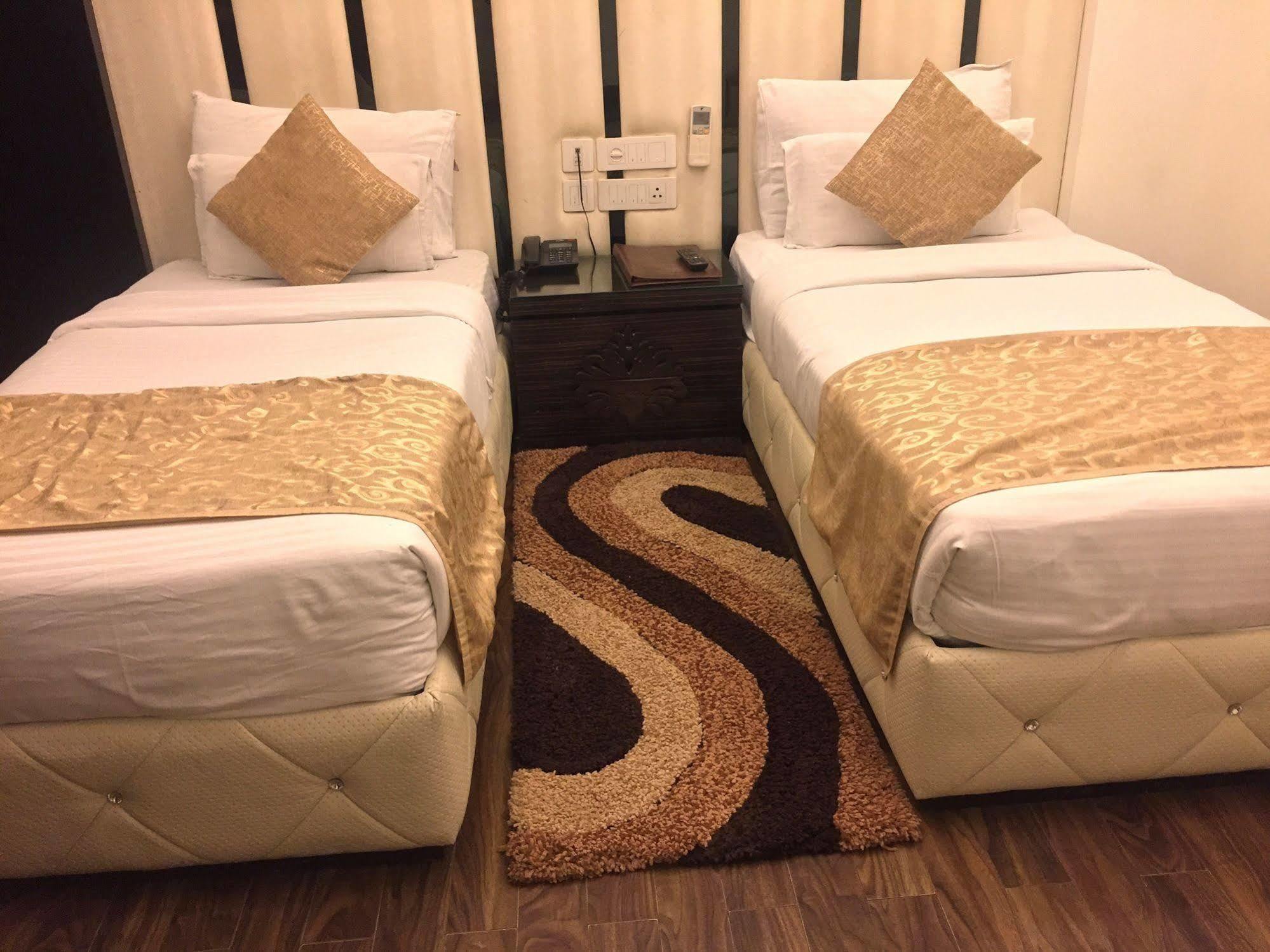 Hotel Metro View Delhi  Eksteriør billede