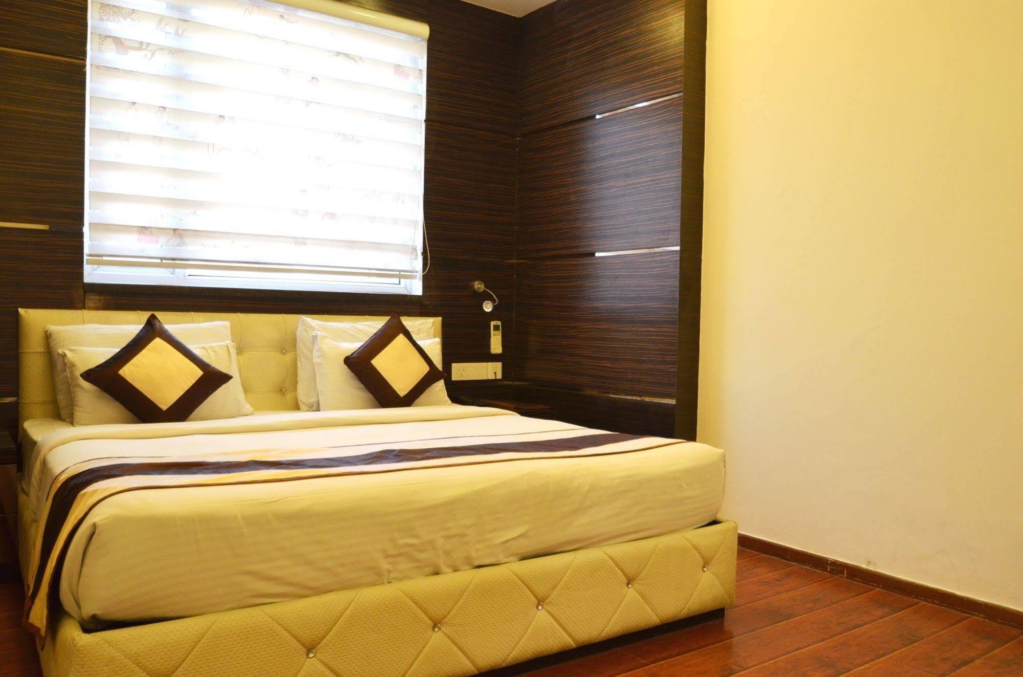 Hotel Metro View Delhi  Eksteriør billede