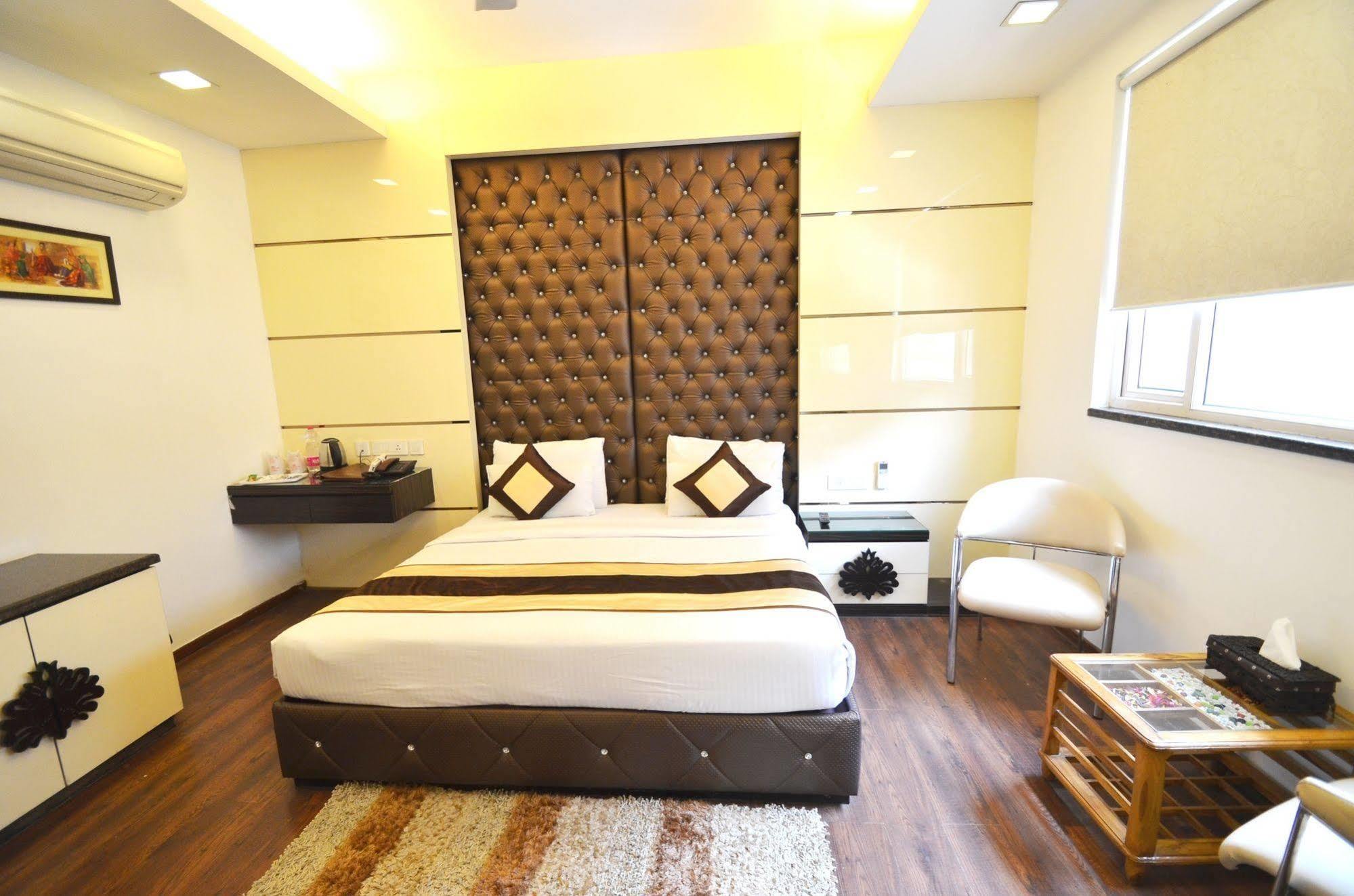 Hotel Metro View Delhi  Eksteriør billede